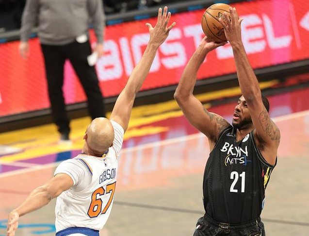  布伦森末节爆发尼克斯逆转篮网夺纽约德比  