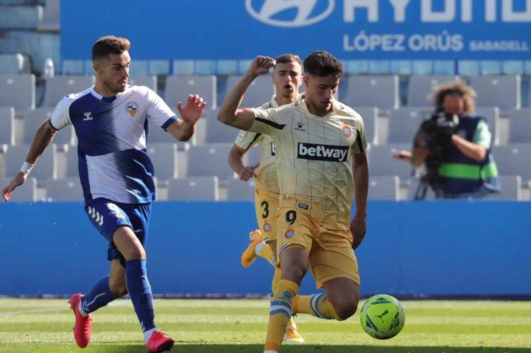  南特边路快马突破制胜，法甲中游球队抢分成功